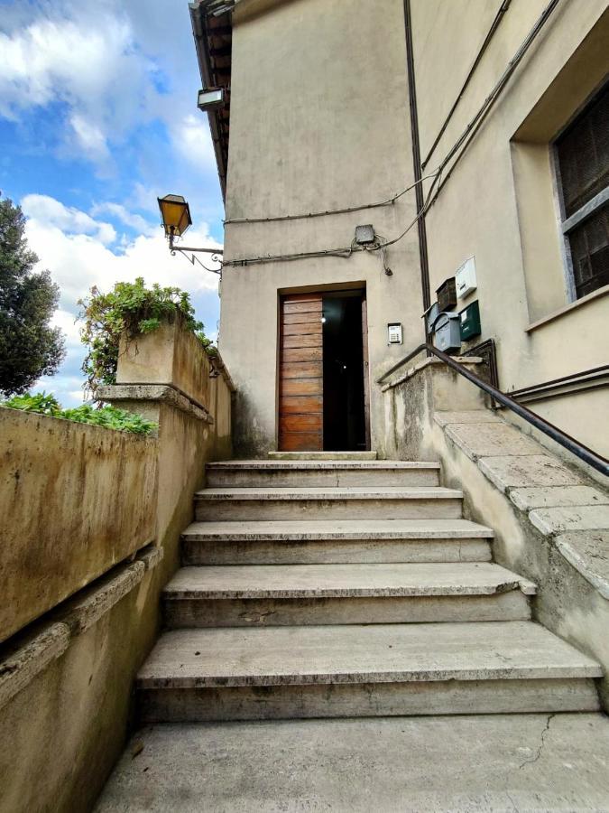 Apartmán La Casa In Piazza Toffia Exteriér fotografie