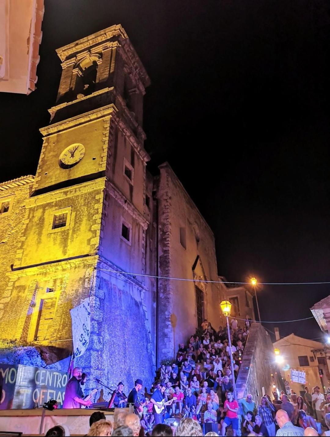 Apartmán La Casa In Piazza Toffia Exteriér fotografie